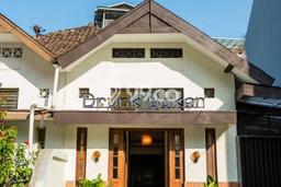 Rumah Luxury Modern Tanpa Renovasi di Sumurbandung Bandung Rumah Luxury Modern Tanpa Renovasi di Sumurbandung Bandung