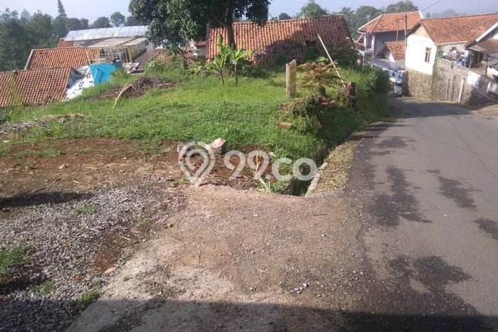 Tanah Dijual Lokasi Strategis di Bandung dengan Luas 1215m2 Tanah Dijual Lokasi Strategis di Bandung dengan Luas 1215m2