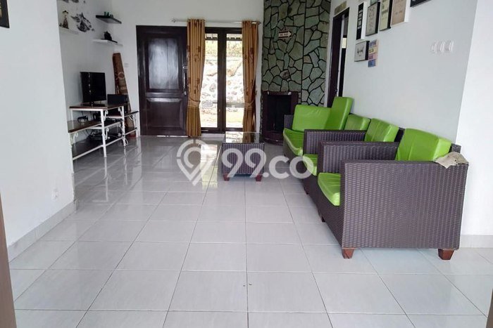 LOKASI TERBAIK! Vila di Lembang, Dimensi 406m², Lokasi Strategis dengan akses mudah LOKASI TERBAIK! Vila di Lembang, Dimensi 406m², Lokasi Strategis dengan akses mudah