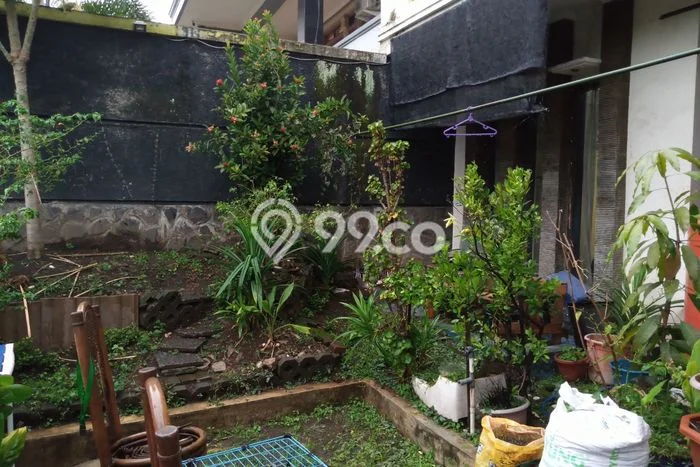 Dijual Hunian Rumah Nyaman 6 Kamar di BKR, Bandung Dijual Hunian Rumah Nyaman 6 Kamar di BKR, Bandung