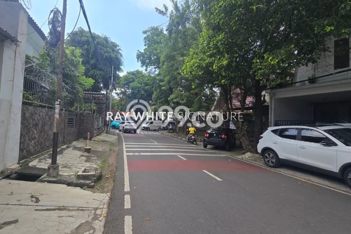 For Sale! Premium House LT 266m2 Desain Modern di Bendungan Hilir For Sale! Premium House LT 266m2 Desain Modern di Bendungan Hilir