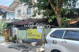 For Sale! Luxury House LT 215m2 Desain Modern di Senopati For Sale! Luxury House LT 215m2 Desain Modern di Senopati