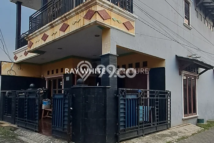 Jual Rumah Bagus Siap Huni LB 120m2 di Karawaci, Tangerang Jual Rumah Bagus Siap Huni LB 120m2 di Karawaci, Tangerang