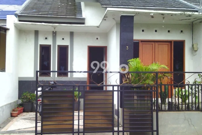 Jual Rumah Murah Meriah Banyumanik Punya 2 Kamar & LT 86m2 Jual Rumah Murah Meriah Banyumanik Punya 2 Kamar & LT 86m2