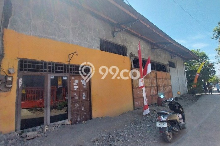 Unit Gudang Paling Strategis di Mranggen Demak dengan LB 400m2 Unit Gudang Paling Strategis di Mranggen Demak dengan LB 400m2