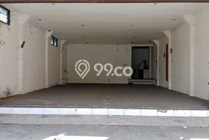 Ruko disewakan lokasi strategis Banyumanik Semarang 161m2 Ruko disewakan lokasi strategis Banyumanik Semarang 161m2