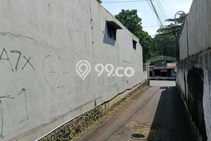 Ruko disewakan lokasi strategis Banyumanik Semarang 161m2 Ruko disewakan lokasi strategis Banyumanik Semarang 161m2