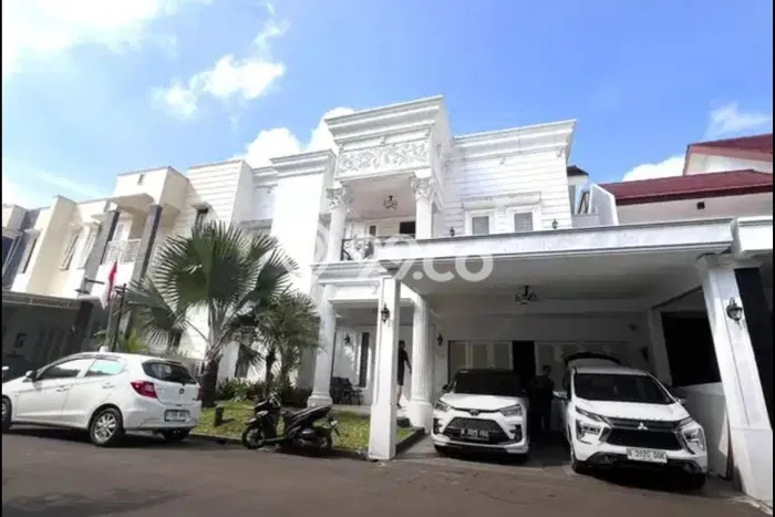 Dijual Rumah Mewah Megah Dengan View Cantik di Pejaten, Jakarta Selatan Dijual Rumah Mewah Megah Dengan View Cantik di Pejaten, Jakarta Selatan