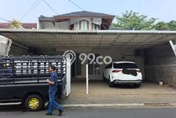 For Sale! Luxury House LT 330m2 Desain Elegan di Jati Padang For Sale! Luxury House LT 330m2 Desain Elegan di Jati Padang