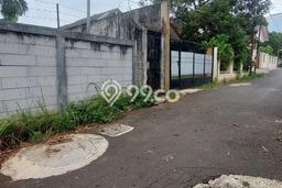 Tanah Dijual Lokasi Strategis di Jakarta Selatan dengan Luas 540m2 Tanah Dijual Lokasi Strategis di Jakarta Selatan dengan Luas 540m2