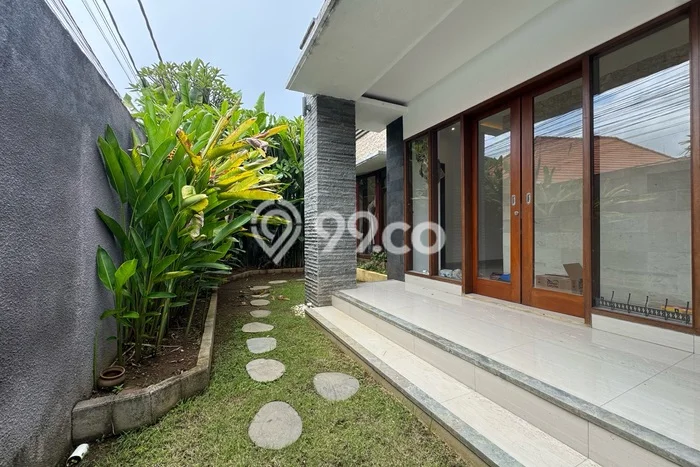 Disewakan! Rumah 2 Kamar Tidur &
2 Kamar Mandi di Sanur Kauh, Denpasar Disewakan! Rumah 2 Kamar Tidur &
2 Kamar Mandi di Sanur Kauh, Denpasar