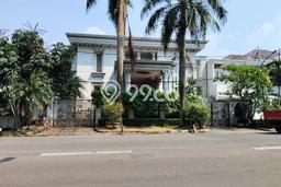 Rumah Mewah LB 480m2 Siap Pakai Desain Elegan di Pondok Indah, Jakarta Selatan Rumah Mewah LB 480m2 Siap Pakai Desain Elegan di Pondok Indah, Jakarta Selatan
