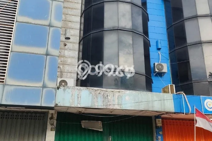 Area Ramai! Ruko Dijual di Sidoarjo untuk Bisnis Luas Bangunan 330m2 Area Ramai! Ruko Dijual di Sidoarjo untuk Bisnis Luas Bangunan 330m2