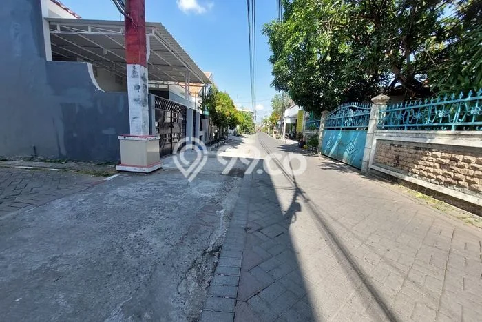Rumah Sewa Surabaya LT 209m2 LB 200m2 Kawasan Kebraon Rumah Sewa Surabaya LT 209m2 LB 200m2 Kawasan Kebraon