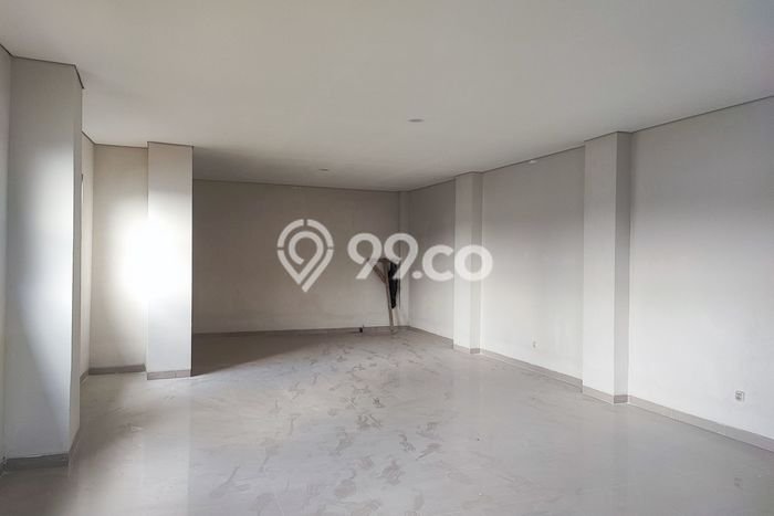LOKASI PREMIUM! Ruko di Pajajaran, Luas 300m², Area Bisnis LOKASI PREMIUM! Ruko di Pajajaran, Luas 300m², Area Bisnis