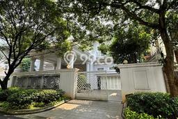 Rumah Elit LB 1000m2 Siap Huni Desain Elegan di Pondok Indah, Jakarta Selatan Rumah Elit LB 1000m2 Siap Huni Desain Elegan di Pondok Indah, Jakarta Selatan