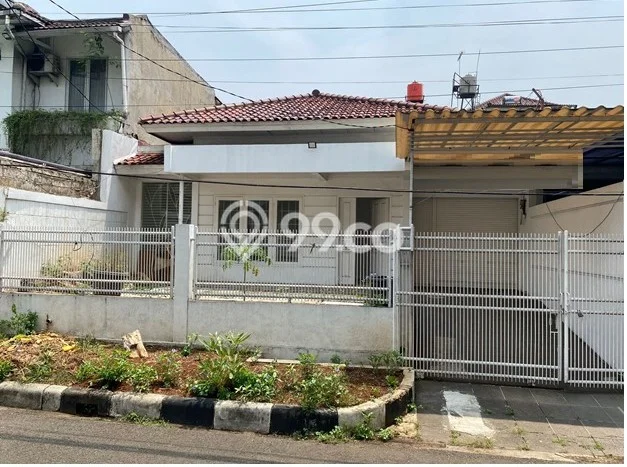 Ready to Use! Premium House LT 250m2 Desain Modern di Pondok Indah Ready to Use! Premium House LT 250m2 Desain Modern di Pondok Indah
