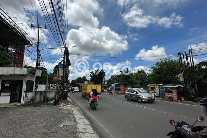Komersial Dijual Lokasi Stratagis di Ciledug Tangerang Cocok untuk Investasi Komersial Dijual Lokasi Stratagis di Ciledug Tangerang Cocok untuk Investasi