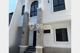 Rumah Mewah Siap Huni LT 136m2 di Penjaringan, Jakarta Utara Rumah Mewah Siap Huni LT 136m2 di Penjaringan, Jakarta Utara