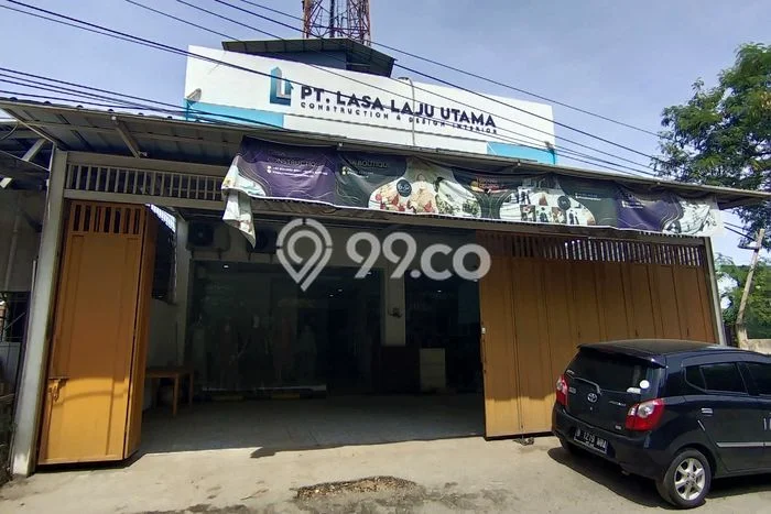 Ruko disewakan di Cisauk Tangerang dengan luas bangunan 330m2 Ruko disewakan di Cisauk Tangerang dengan luas bangunan 330m2