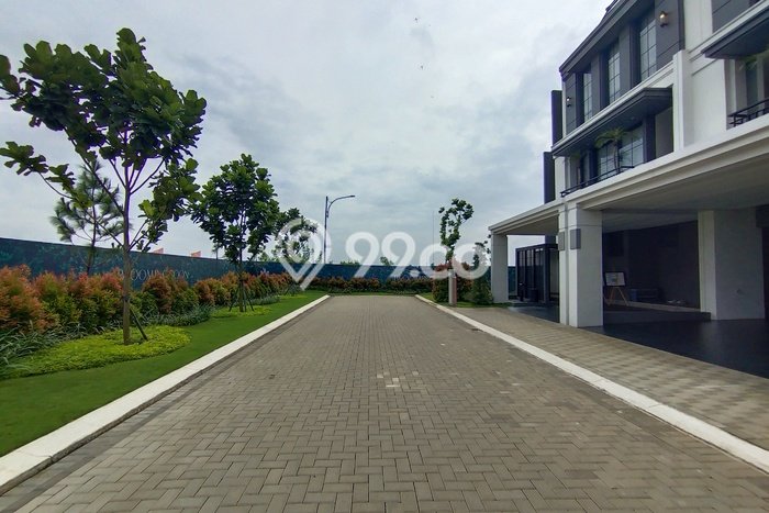 Ready to Use! Luxury House LT 153m2 Desain Elegan di BSD City Ready to Use! Luxury House LT 153m2 Desain Elegan di BSD City