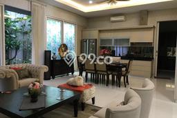Rumah Terawat 4 KT 5 KM di Citraland, Surabaya Rumah Terawat 4 KT 5 KM di Citraland, Surabaya