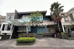 Rumah 4 Kamar Harga Terjangkau di Pakuwon Indah, Surabaya Rumah 4 Kamar Harga Terjangkau di Pakuwon Indah, Surabaya