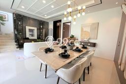 Rumah Berkualitas Citraland, Surabaya, LT 180m² Bangunan 182m² Rumah Berkualitas Citraland, Surabaya, LT 180m² Bangunan 182m²
