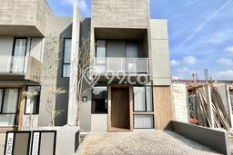 Dijual Rumah 3 Kamar Lokasi Ideal Nyaman dan Strategis di Rungkut Dijual Rumah 3 Kamar Lokasi Ideal Nyaman dan Strategis di Rungkut