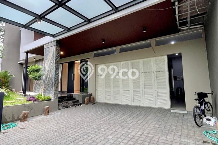 Rumah Elit Modern Tanpa Renovasi di Sukomanunggal Surabaya Rumah Elit Modern Tanpa Renovasi di Sukomanunggal Surabaya