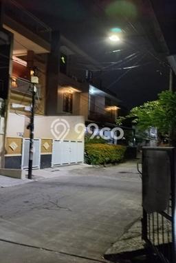 Jual Rumah Bagus Siap Huni LB 140m2 di Ciledug, Tangerang Jual Rumah Bagus Siap Huni LB 140m2 di Ciledug, Tangerang