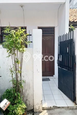 Unit Kost Dijual di Kawasan Tanah Abang Jakarta Pusat dengan 8 KT Unit Kost Dijual di Kawasan Tanah Abang Jakarta Pusat dengan 8 KT