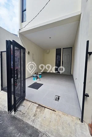 Disewakan! Rumah 3 Kamar Tidur &
2 Kamar Mandi di Tanjung Duren, Jakarta Barat Disewakan! Rumah 3 Kamar Tidur &
2 Kamar Mandi di Tanjung Duren, Jakarta Barat