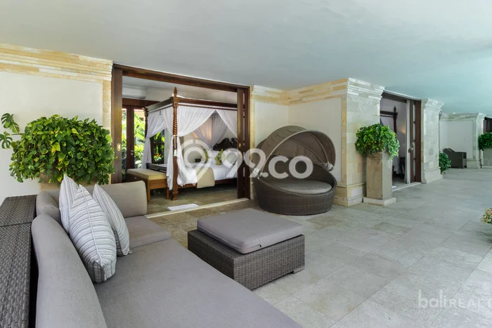 Vila Terawat Kawasan , Dimensi 2250m2m², Lingkungan Tenang dan aman Vila Terawat Kawasan , Dimensi 2250m2m², Lingkungan Tenang dan aman