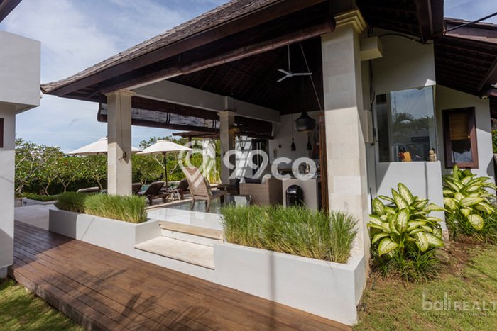 Rumah Elit LB 360m2 Siap Huni Desain Elegan di Uluwatu, Badung Rumah Elit LB 360m2 Siap Huni Desain Elegan di Uluwatu, Badung