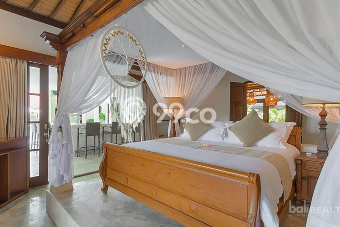 Vila Terawat Kawasan , Dimensi 2250m2m², Lingkungan Tenang dan aman Vila Terawat Kawasan , Dimensi 2250m2m², Lingkungan Tenang dan aman