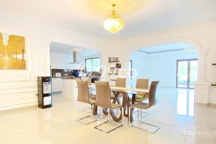 Vila Strategis Kawasan , Ukuran 635m2m², Dekat ke beragam fasilitas Vila Strategis Kawasan , Ukuran 635m2m², Dekat ke beragam fasilitas