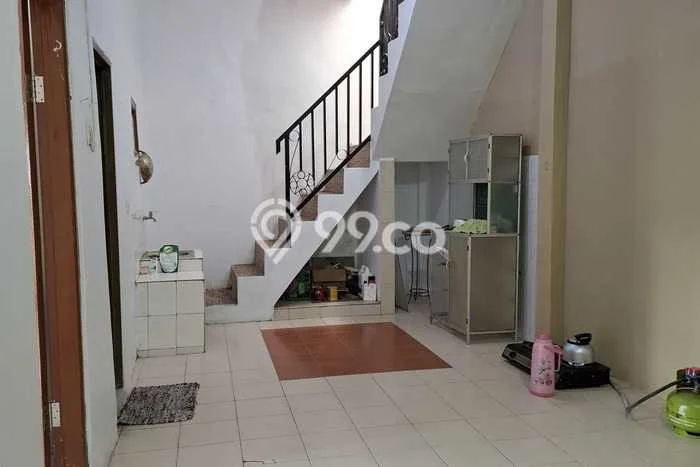 Lokasi strategis! Rumah siap huni disewakan di Cimahi Tengah LB 90m2 Lokasi strategis! Rumah siap huni disewakan di Cimahi Tengah LB 90m2