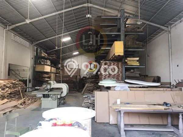 Unit Gudang Paling Strategis di Ngaliyan Semarang dengan LB 1600m2 Unit Gudang Paling Strategis di Ngaliyan Semarang dengan LB 1600m2