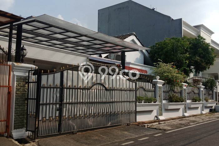 Siap Huni Hunian Elit 7 Kamar di Cempaka Putih Dekat ke Mana Pun Siap Huni Hunian Elit 7 Kamar di Cempaka Putih Dekat ke Mana Pun