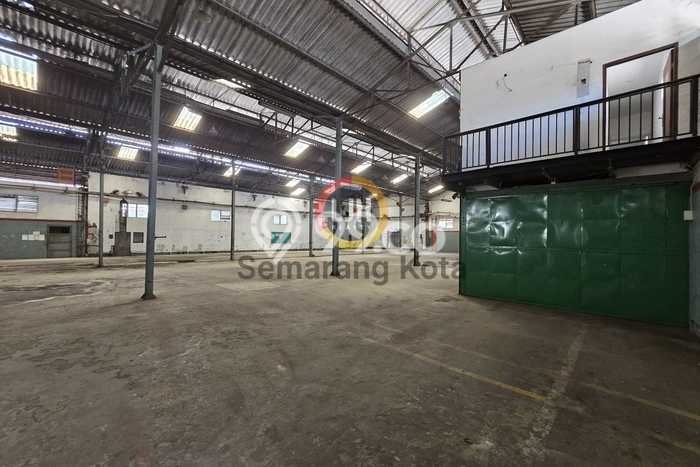 Unit Gudang disewakan di Banyumanik Semarang dengan LT 1800m2 / LB 1800m2 Unit Gudang disewakan di Banyumanik Semarang dengan LT 1800m2 / LB 1800m2