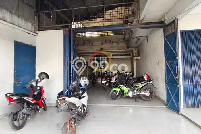 Ruko Disewakan di Area Ramai Semarang Timur, Semarang Ruko Disewakan di Area Ramai Semarang Timur, Semarang