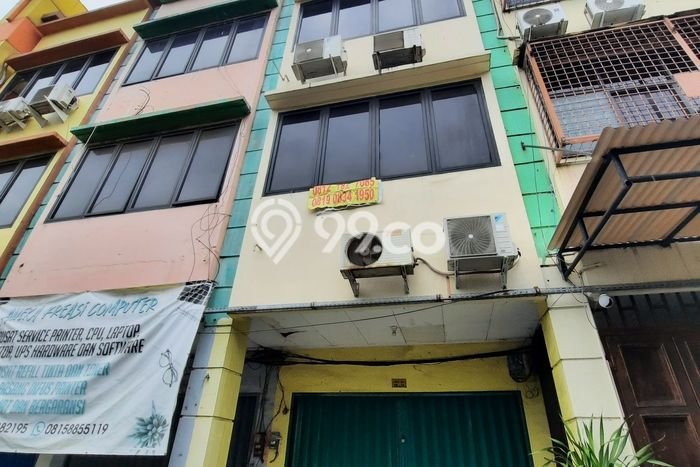 Ruko paling strategis disewakan di Daan Mogot Jakarta Barat Ruko paling strategis disewakan di Daan Mogot Jakarta Barat