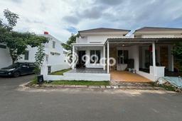 RECOMMENDED! Rumah di Batam Centre, 2 KT, Lokasi Strategis, LT 135m² Bangunan 80m² RECOMMENDED! Rumah di Batam Centre, 2 KT, Lokasi Strategis, LT 135m² Bangunan 80m²