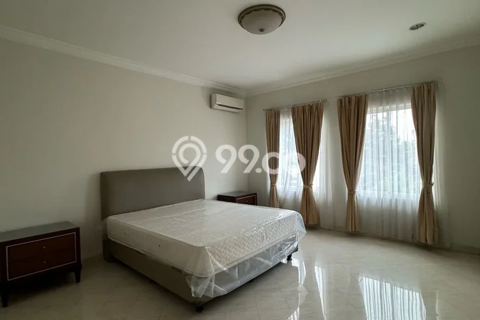 Rumah sewa siap huni 4 Kamar Tidur di Lippo Karawaci, Tangerang Rumah sewa siap huni 4 Kamar Tidur di Lippo Karawaci, Tangerang