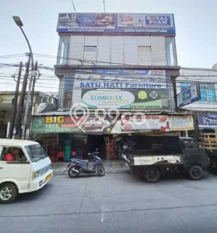 Ruko Kawasan Komersial di Ciputat, Luas 750m2m², Siap Usaha Ruko Kawasan Komersial di Ciputat, Luas 750m2m², Siap Usaha