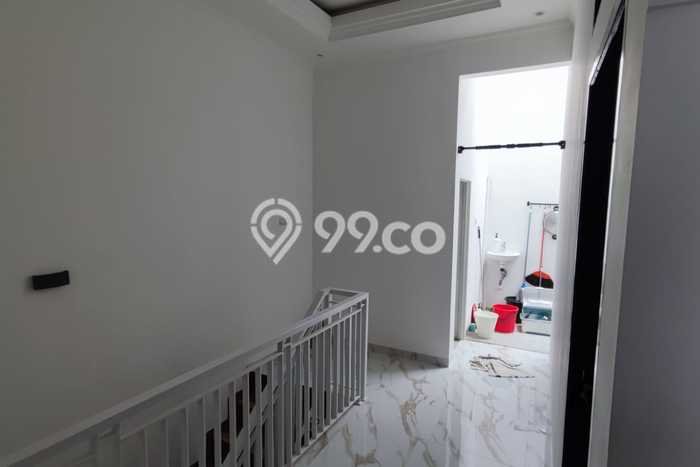 Rumah Strategis Minimalis Lb 73m2 di Ciledug, Tangerang Rumah Strategis Minimalis Lb 73m2 di Ciledug, Tangerang