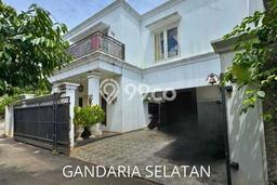 For Sale! Luxury House LT 165m2 Desain Elegan di Gandaria For Sale! Luxury House LT 165m2 Desain Elegan di Gandaria