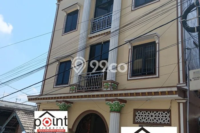 Peluang Investasi! Kost Dijual di Jebres, Surakarta, 70 KT, 70 KM, Luas 1300m2 Peluang Investasi! Kost Dijual di Jebres, Surakarta, 70 KT, 70 KM, Luas 1300m2