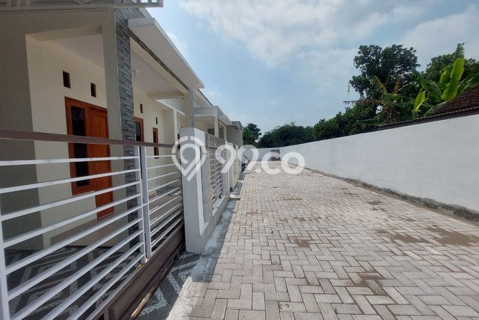 BEST OFFER! Rumah Nyaman area Colomadu, LT 83m² Bangunan 45m² BEST OFFER! Rumah Nyaman area Colomadu, LT 83m² Bangunan 45m²